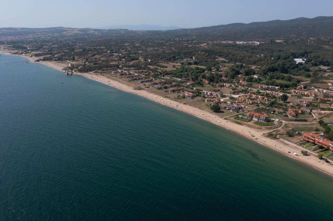 Katevi Luxury Seafront Villa Ierissos Exteriör bild
