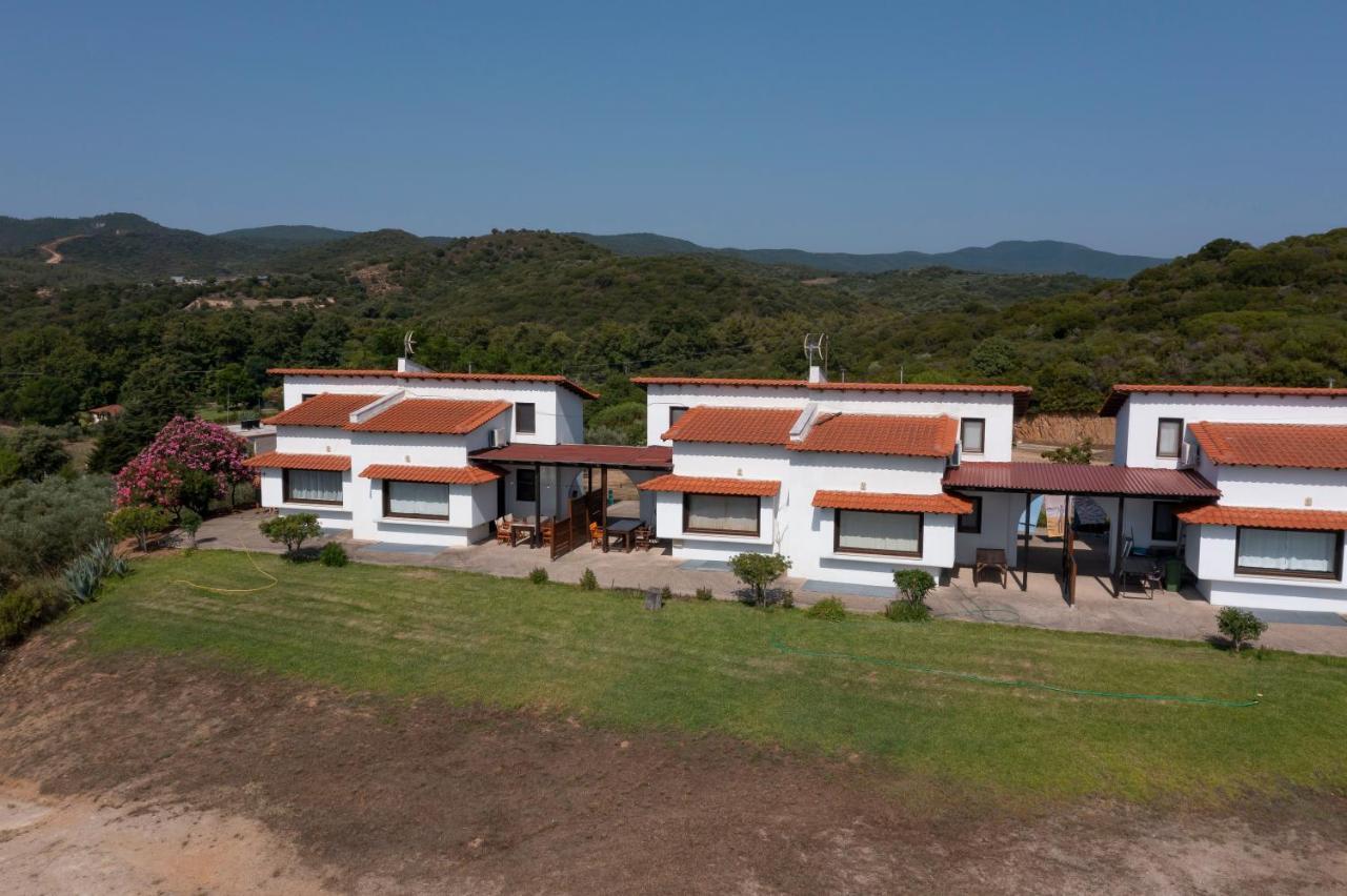 Katevi Luxury Seafront Villa Ierissos Exteriör bild